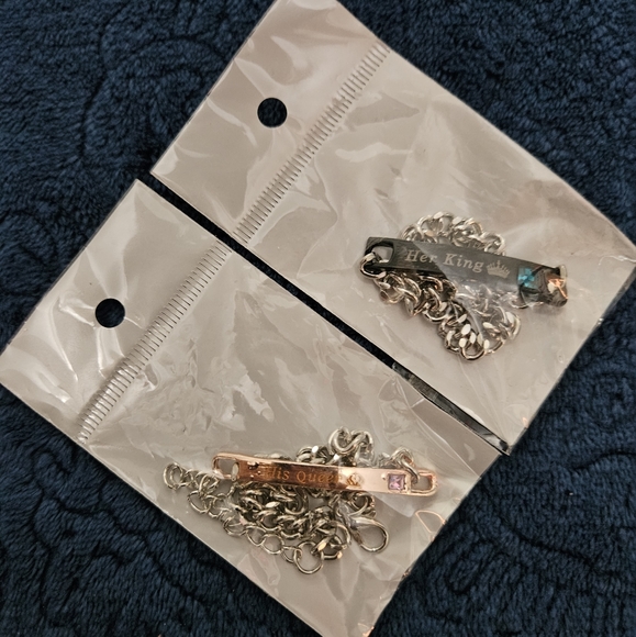 His and hers! His Queen Her King gemstone accent bracelets - Picture 2 of 6